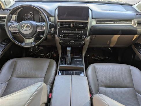 Used 2023 Lexus GX 460 Luxury w/ Accessory Package AWD/4WD image 17