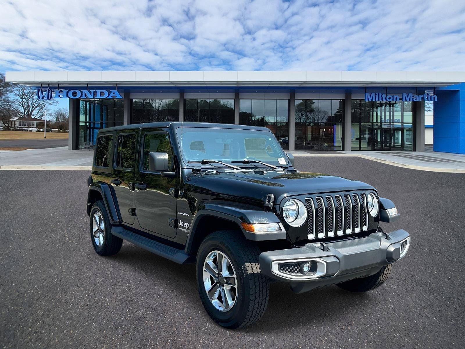 Used 2020 Jeep Wrangler Unlimited Sahara AWD/4WD image 1
