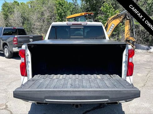 Used 2019 Chevrolet Silverado 1500 High Country w/ Z71 Off-Road Package AWD/4WD image 7
