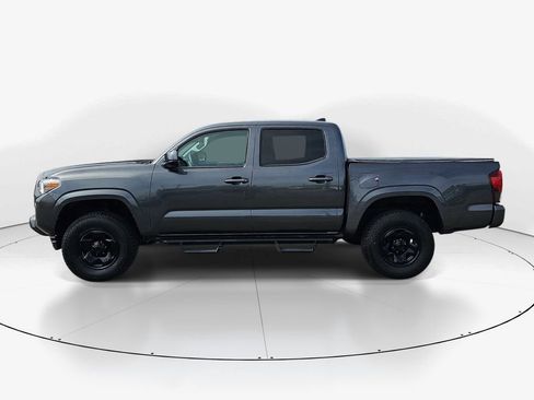 Used 2022 Toyota Tacoma SR AWD/4WD image 10
