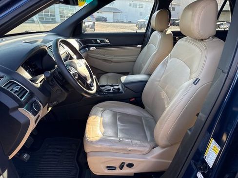 Used 2016 Ford Explorer Limited w/ Equipment Group 301A AWD/4WD image 15