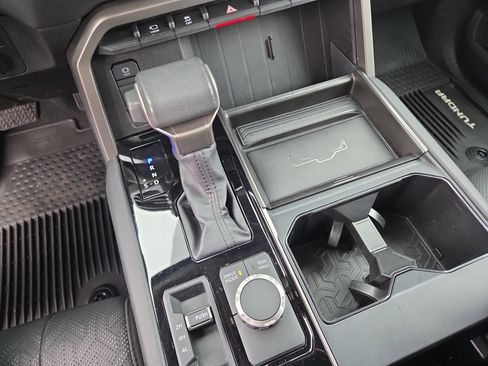 Used 2024 Toyota Tundra Limited image 25