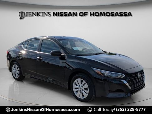 Certified 2025 Nissan Sentra S FWD image 1