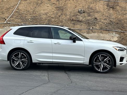 Used 2021 Volvo XC60 T8 R-Design w/ Advanced Package AWD/4WD image 3