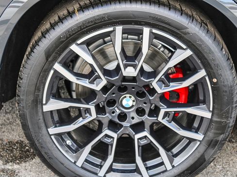 New 2026 BMW X5 xDrive50e w/ Executive Package image 11