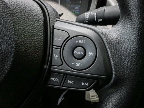 Used 2022 Toyota Corolla LE FWD image 20