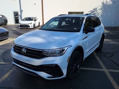 Used 2022 Volkswagen Tiguan SE R-Line