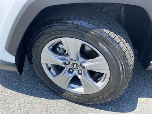 Certified 2025 Toyota RAV4 XLE AWD/4WD image 9