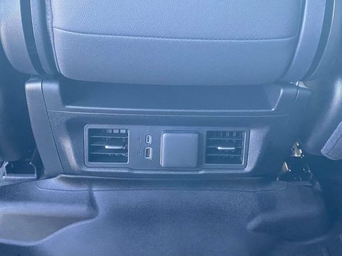 Used 2025 Chevrolet Silverado 1500 LT w/ Leather Package AWD/4WD image 12