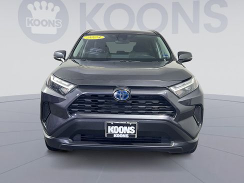 Used 2024 Toyota RAV4 XLE AWD/4WD image 4