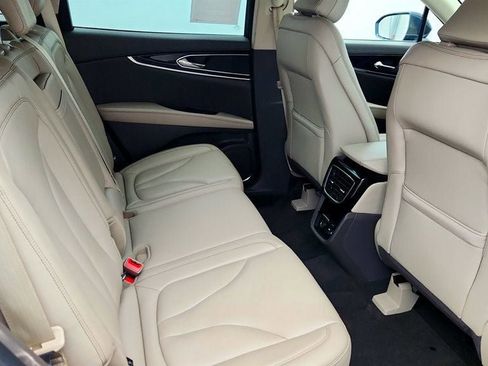 Used 2022 Lincoln Nautilus AWD w/ Premium Package image 23