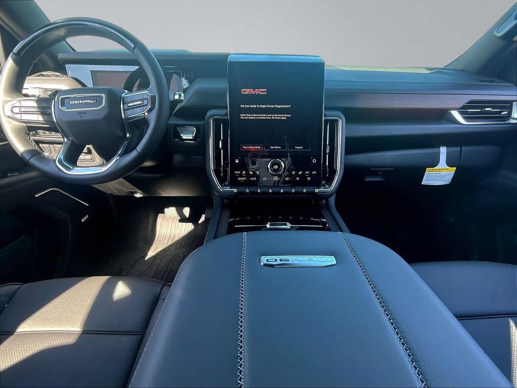 New 2026 GMC Yukon XL Denali w/ Denali Reserve Package AWD/4WD image 5