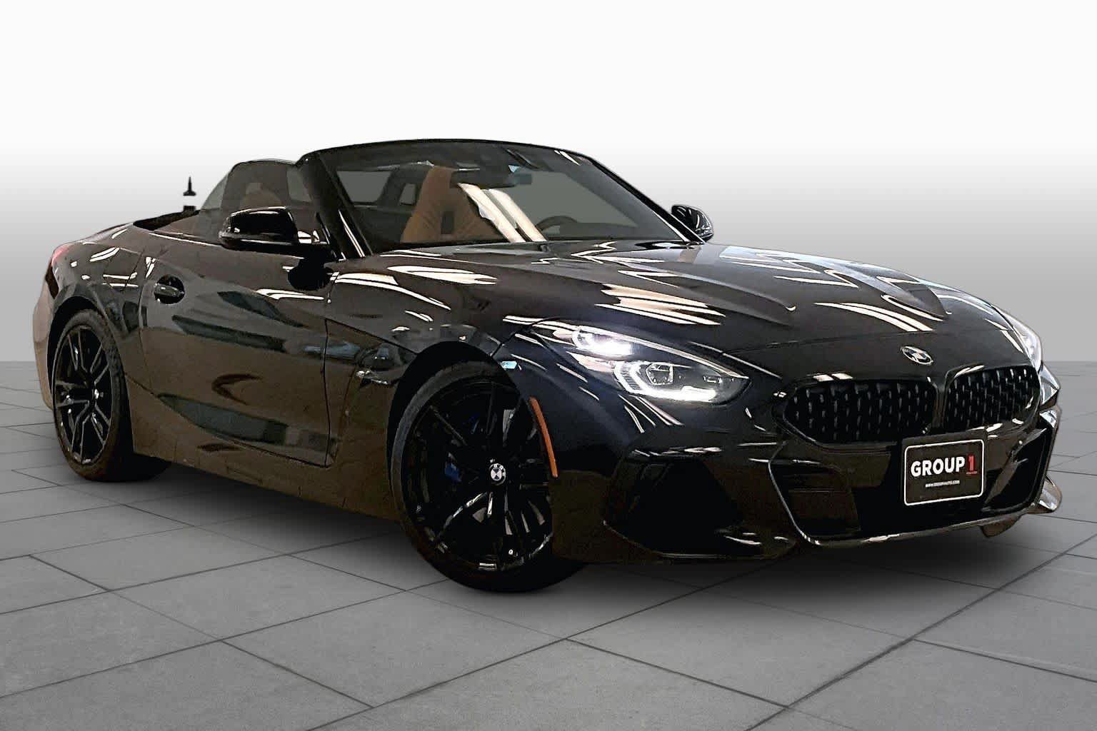 Used 2022 BMW Z4 M40i w/ Premium Package RWD image 2