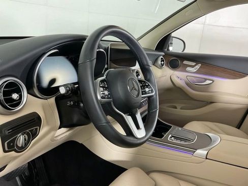Used 2022 Mercedes-Benz GLC 300 GLC 300 image 18