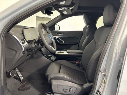 New 2026 BMW X2 xDrive28i w/ Technology Package AWD/4WD image 10