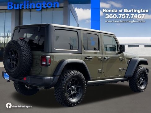 Used 2025 Jeep Wrangler Unlimited Sport AWD/4WD image 6