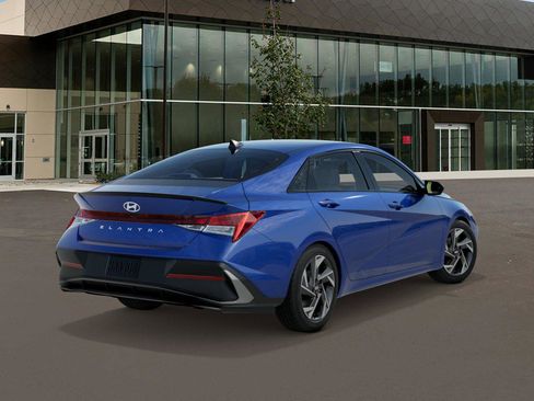New 2026 Hyundai Elantra SEL Sport image 5