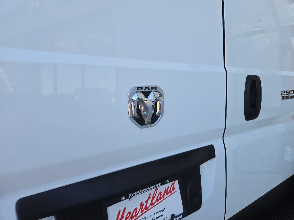 Used 2025 RAM ProMaster 2500 w/ Convenience Group FWD image 19