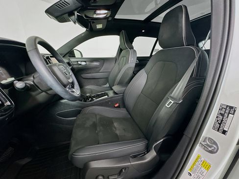 Used 2023 Volvo XC40 Recharge Ultimate w/ Protection Package Premier AWD/4WD image 21