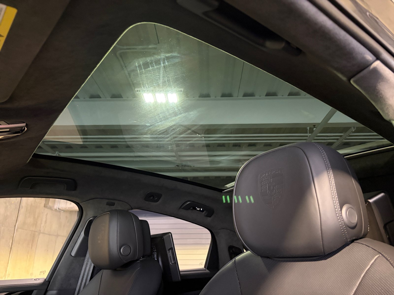 Certified 2023 Porsche Cayenne Turbo AWD/4WD image 41