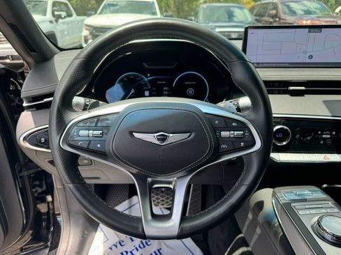Used 2025 Genesis GV70 2.5T w/ Sport Prestige Package AWD/4WD image 5