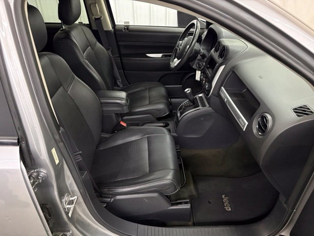 Used 2016 Jeep Compass High Altitude FWD image 22