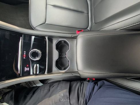 Used 2024 Jeep Grand Cherokee Limited w/ Black Appearance Package AWD/4WD image 24