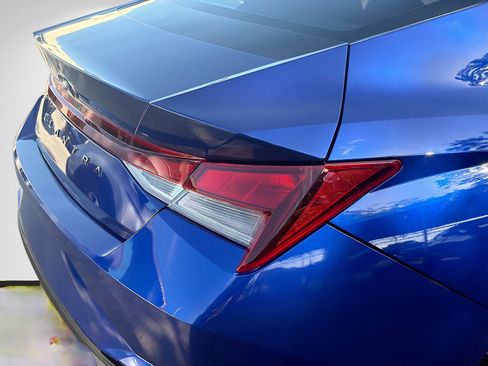 Used 2023 Hyundai Elantra SE w/ Cargo Package FWD image 26