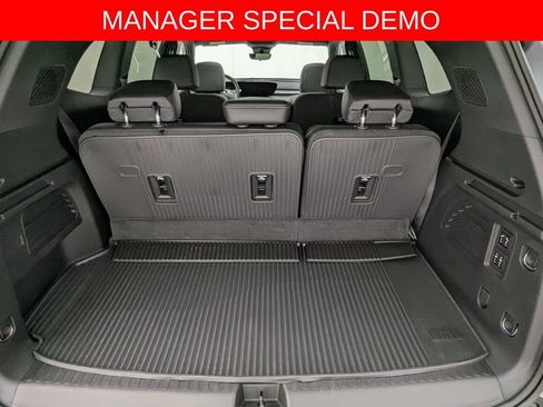 Used 2026 Buick Enclave Sport Touring w/ Power Package AWD/4WD image 36