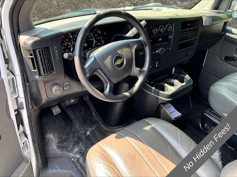 Used 2013 Chevrolet Express 2500 w/ Chrome Appearance Package RWD image 10