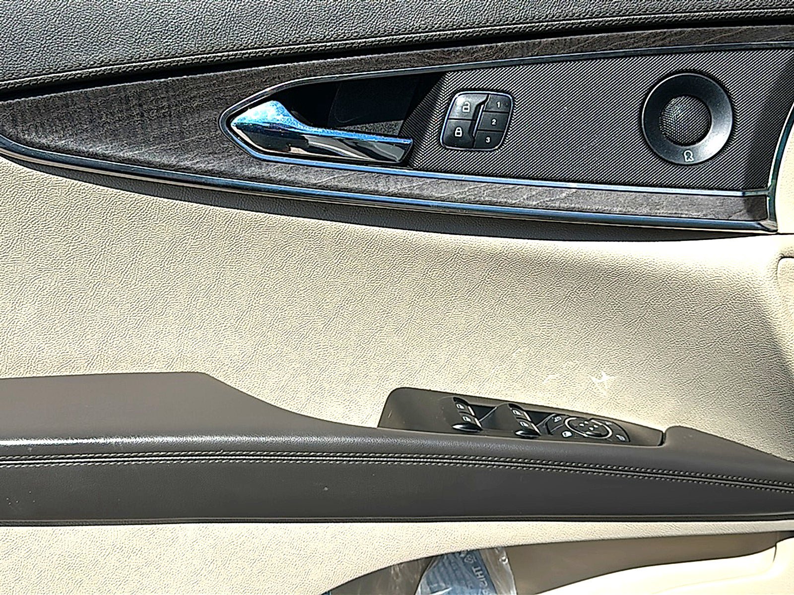Used 2020 Lincoln Nautilus Reserve FWD image 9