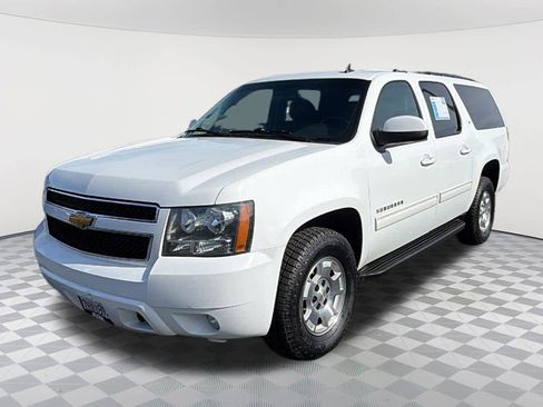 Used 2014 Chevrolet Suburban LT w/ Luxury Package AWD/4WD image 1