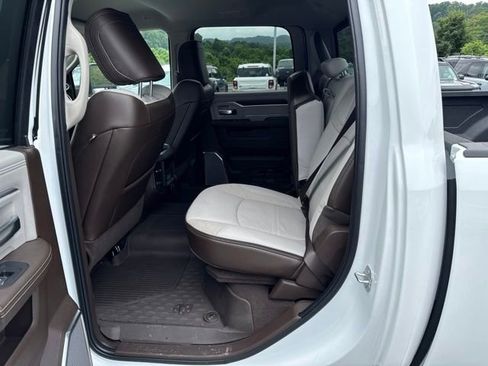 Used 2025 RAM 3500 Laramie AWD/4WD image 19