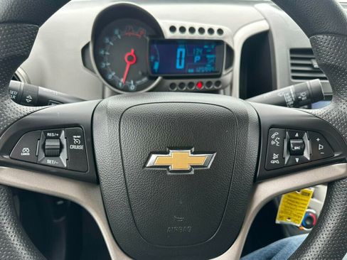 Used 2015 Chevrolet Sonic LT image 10