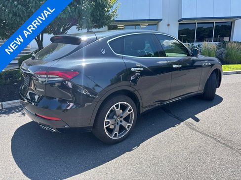 Used 2022 Maserati Levante GT AWD/4WD image 2