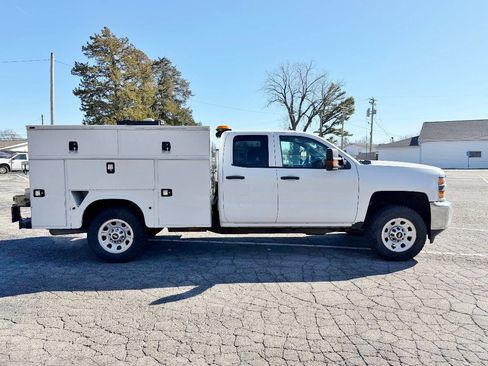 Used 2019 Chevrolet Silverado 2500 W/T w/ WT Convenience Package image 4
