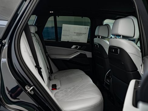 New 2026 BMW X5 M60i image 47