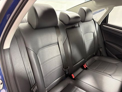 Used 2017 Volkswagen Passat 1.8T R-Line FWD image 21