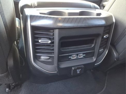 Used 2025 RAM 1500 Big Horn AWD/4WD image 8