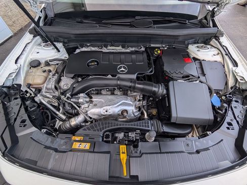 Used 2021 Mercedes-Benz GLB 250 image 25