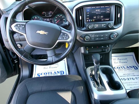 Used 2022 Chevrolet Colorado LT w/ Fleet Safety Package image 10