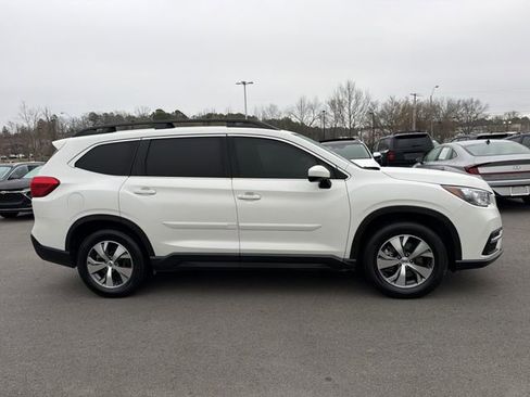 Used 2022 Subaru Ascent Premium w/ Convenience Package image 2
