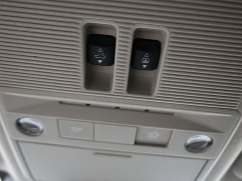 Used 2025 Nissan Kicks SR w/ SR Premium Package FWD image 21