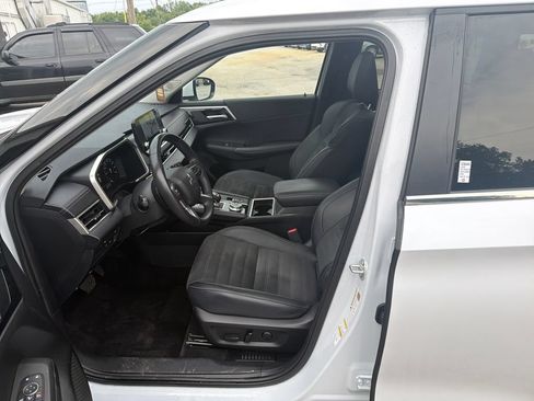 Used 2025 Mitsubishi Outlander SE AWD/4WD image 13