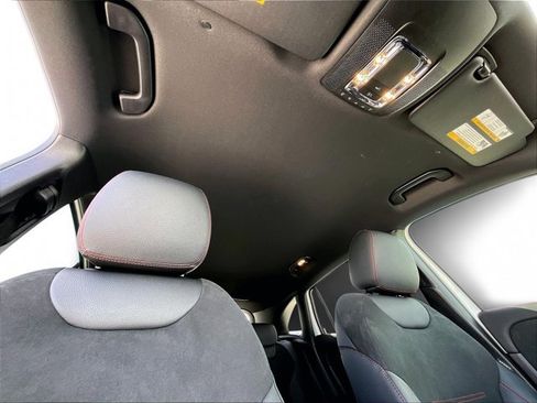 Used 2025 Mercedes-Benz GLA 250 image 17