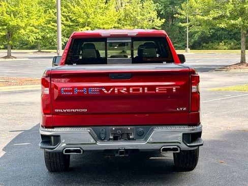 Used 2021 Chevrolet Silverado 1500 LTZ w/ LTZ Premium Package AWD/4WD image 6