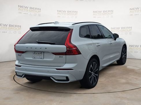 Used 2023 Volvo XC60 B5 Plus w/ Climate Package AWD/4WD image 5