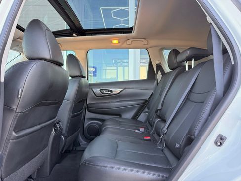 Used 2016 Nissan Rogue SL w/ SL Premium Package AWD/4WD image 18
