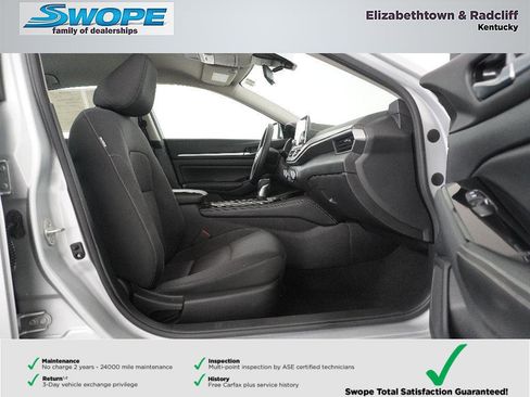 Used 2023 Nissan Altima 2.5 SV image 11