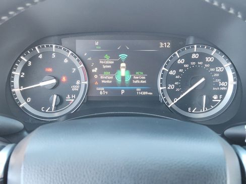 Used 2021 Toyota Highlander XLE image 20